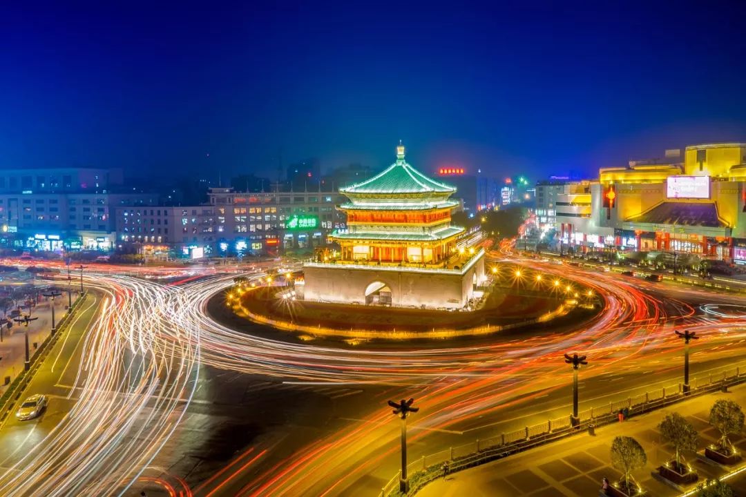 陕西，热烈欢迎各位来宾、女士们与先生们